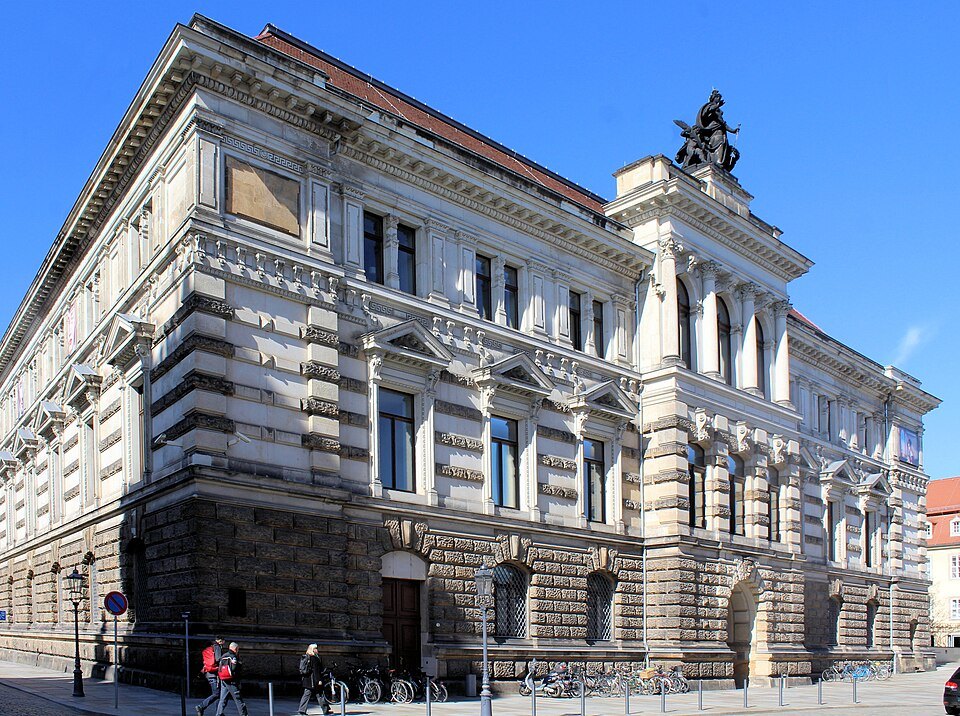 The Albertinum's corner front in sunshine