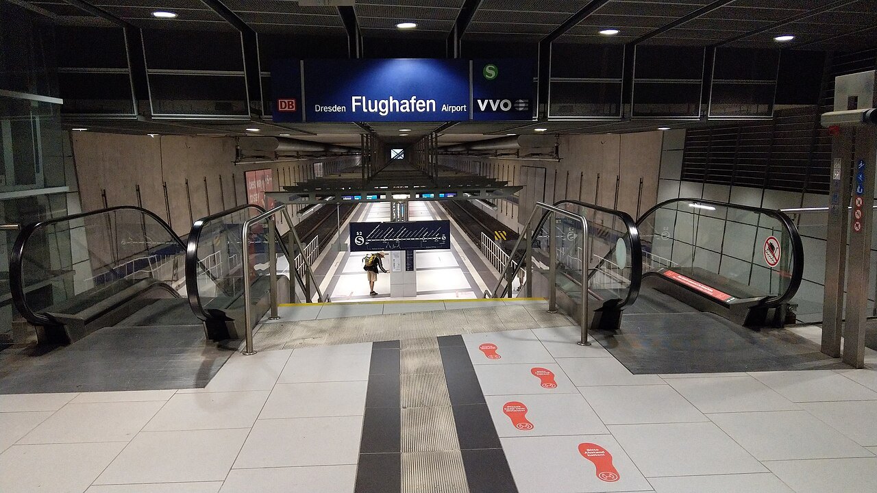 The S-Bahn station under the airport terminal