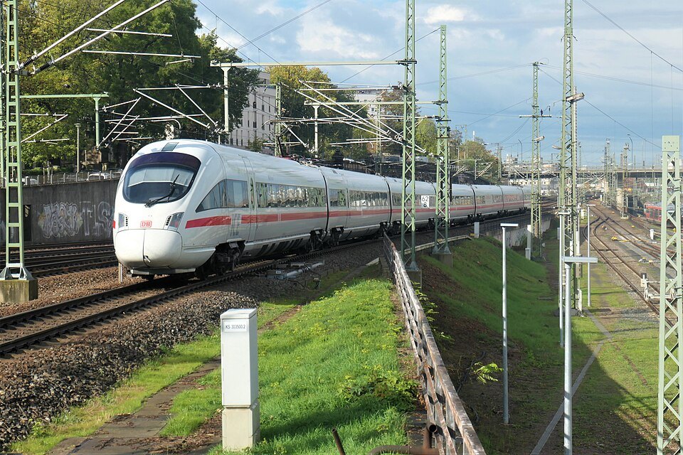 A long-distance ICE train at the Hauptbahnhof