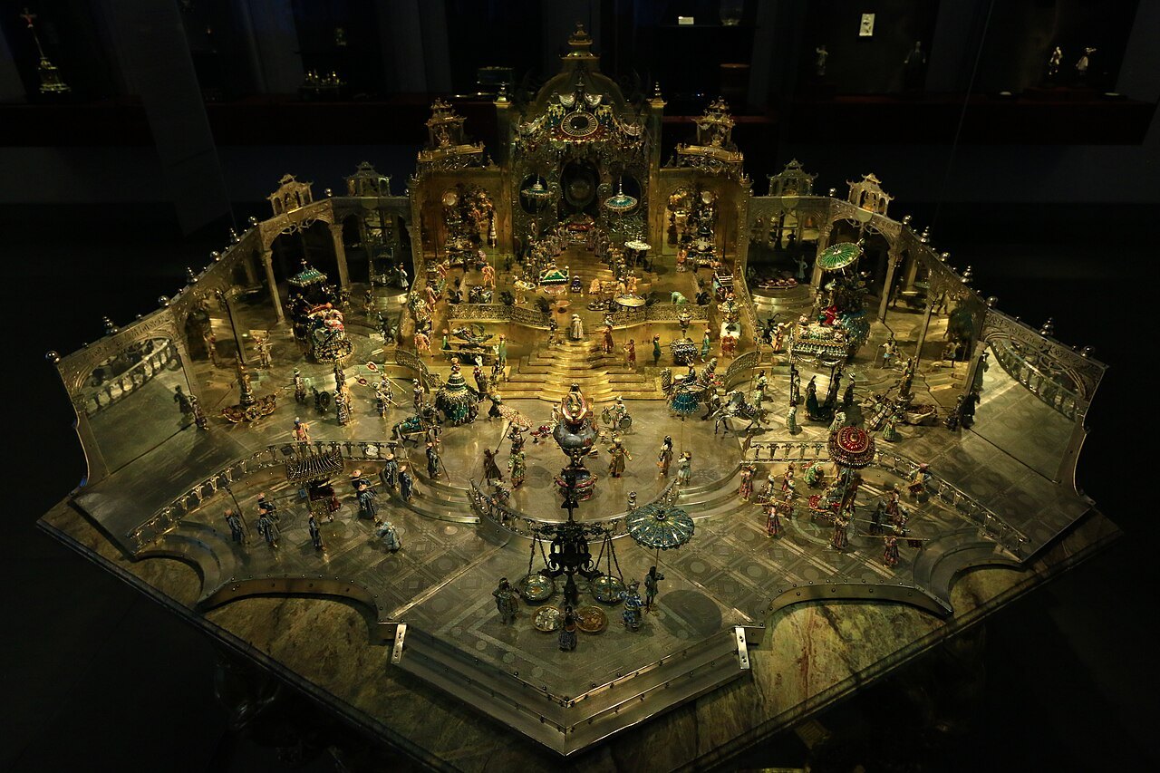 A gilded showpiece in the New Green Vault