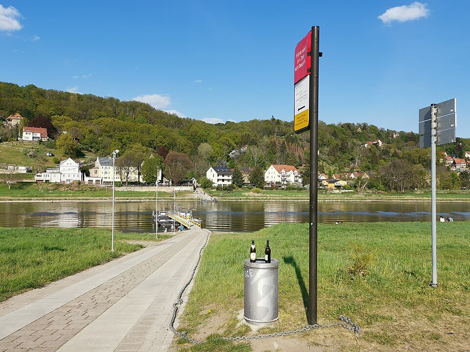 The small Elbe ferry at Niederpoyritz
