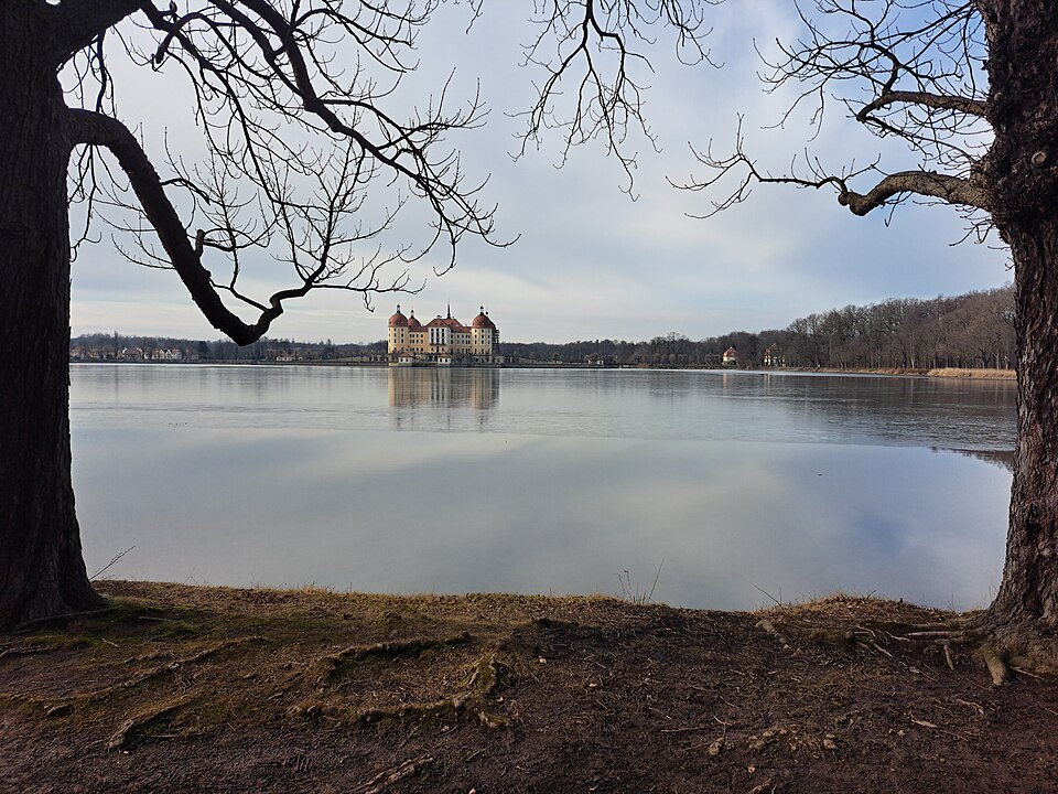 Schloss Moritzburg in its lake