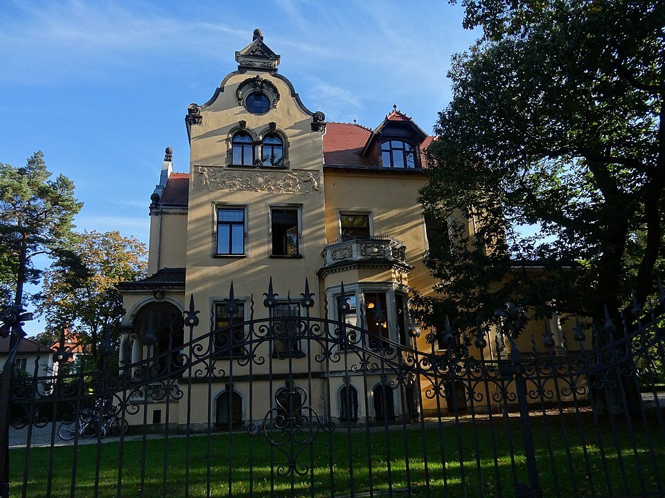 Villa Rothermundt behind its iron fence