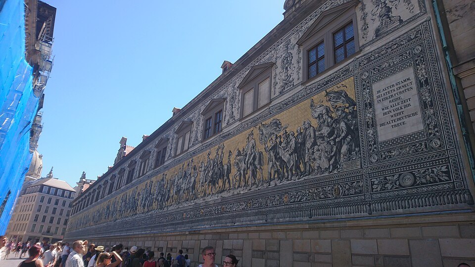 The Fürstenzug stretching along Augustusstraße