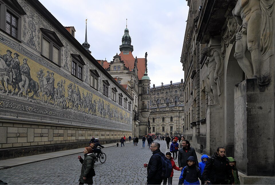 Augustusstraße with the palace tower beyond