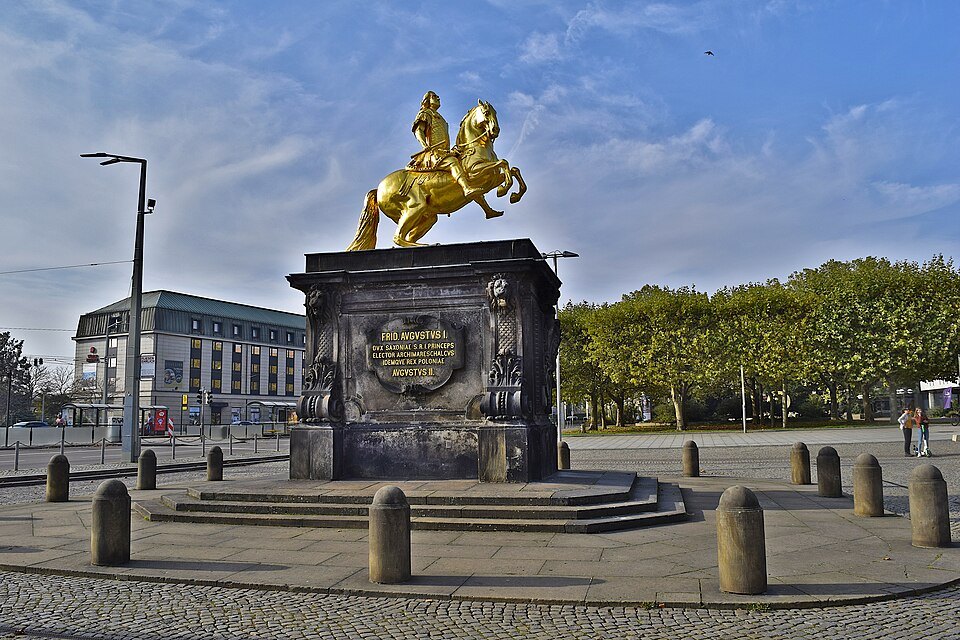 The Goldener Reiter from the west on Neustädter Markt