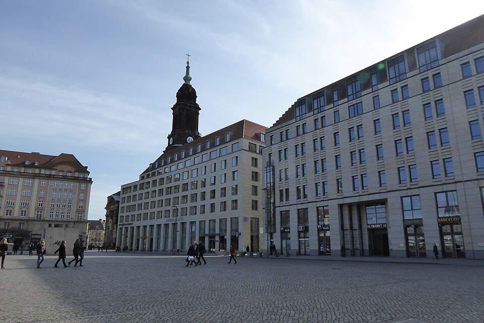 The south side of the Altmarkt with the tower