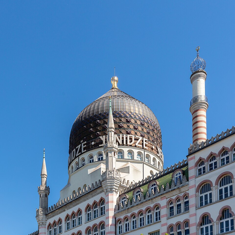 The Yenidze dome seen from below