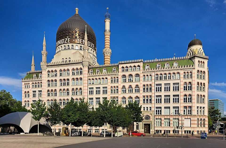 The Yenidze's dome and minaret-style chimney